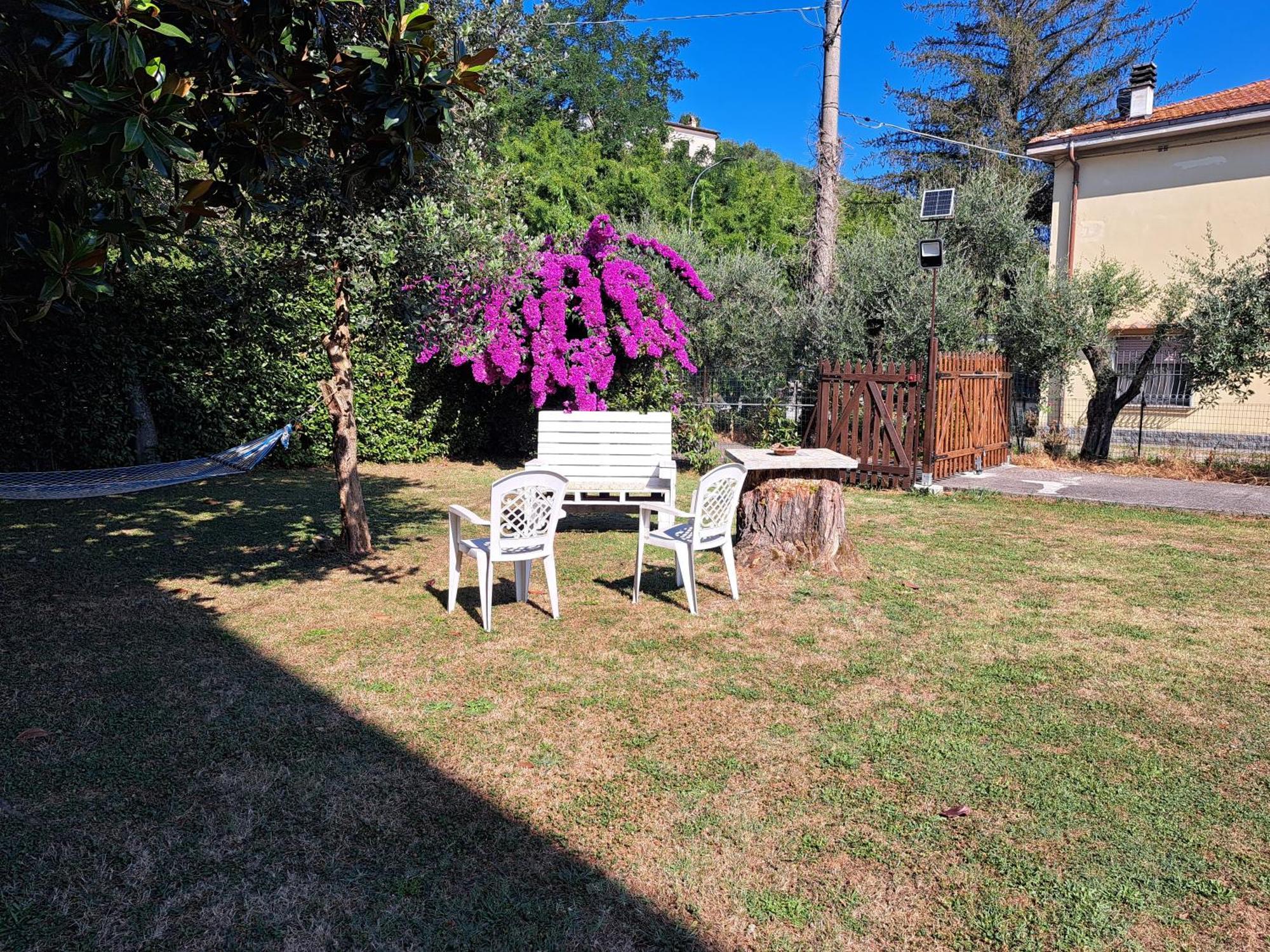 Casa Vacanze “Bouganville” Loc Avane Pisa 베키아노 외부 사진