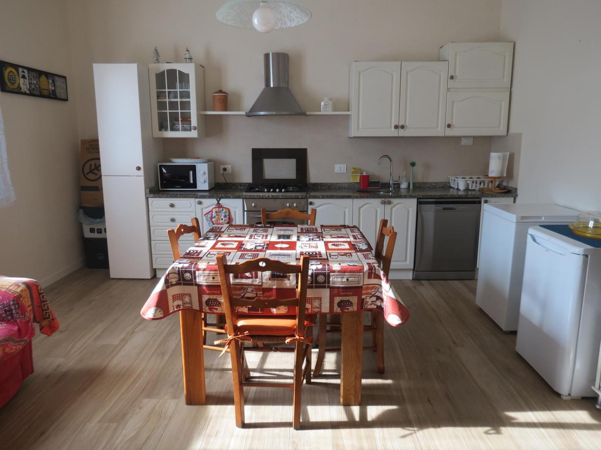 Casa Vacanze “Bouganville” Loc Avane Pisa 베키아노 외부 사진