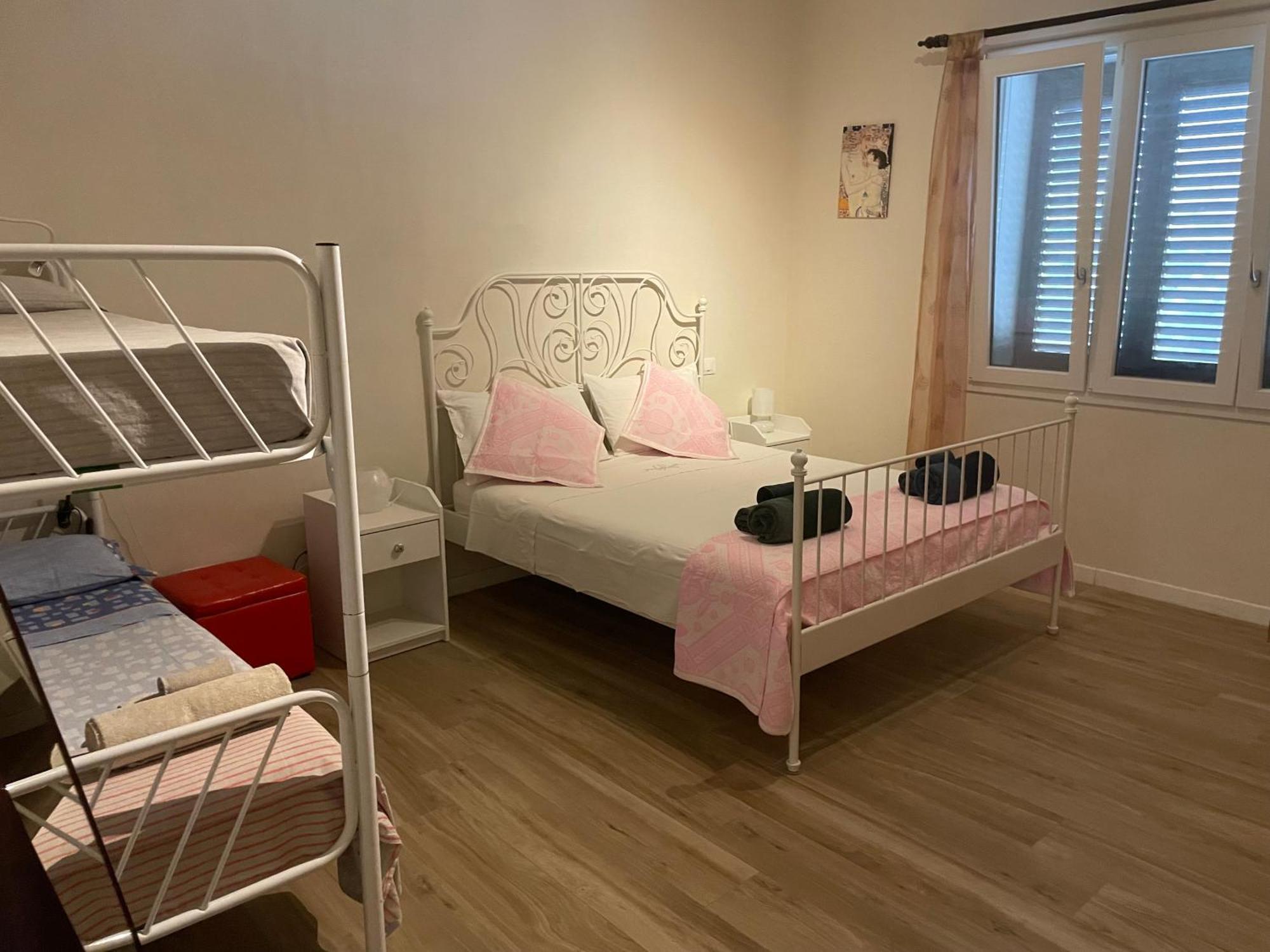Casa Vacanze “Bouganville” Loc Avane Pisa 베키아노 외부 사진